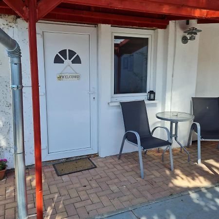 Anna Bella Apartman Gyula Bagian luar foto