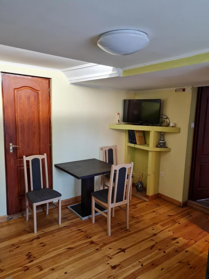 Anna Bella Apartman Gyula Bagian luar foto