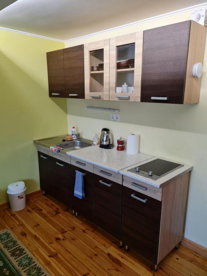 Anna Bella Apartman Gyula Bagian luar foto